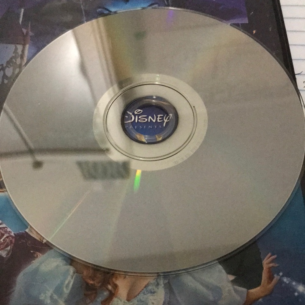 2 Kid Movies 💿💿 - Picture 4 of 5